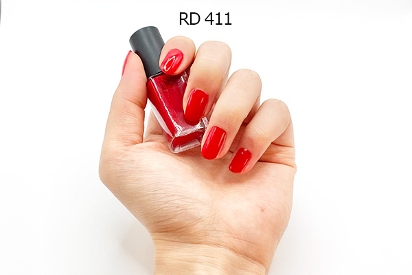 ネイルホリック RD411の色味は?