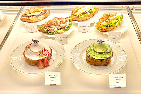 ワンビル福岡のカフェキツネの食事メニュー