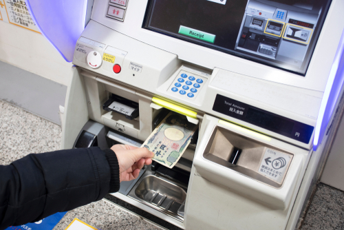 手持ちの現金がなくても大丈夫。アプリ決済で診察料も薬代も決済できる