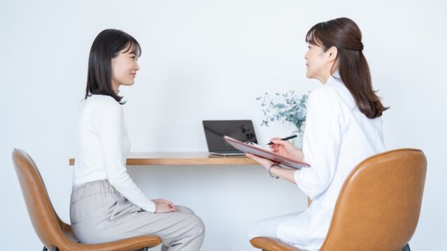 痛みやダウンタイムの感じ方は人それぞれ。カウンセリングで納得いくまで相談できると安心です。