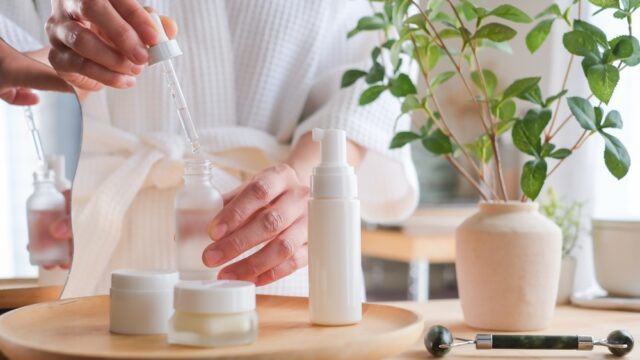 プチプラの安いスキンケアでも、美白の成分を理解すればワンランク上の実感を目指せます。こだわり派にはドラコス、デパコスもおすすめです。