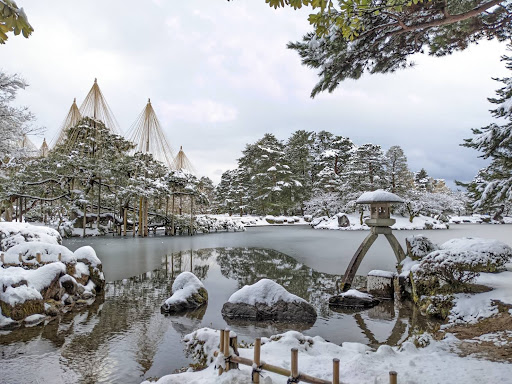 絶対外せない王道観光スポット5選：兼六園