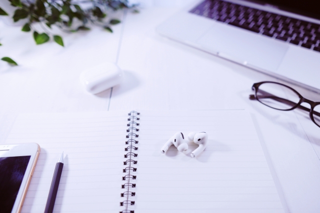 集中力が続くデスクガジェット｜ノイズキャンセリングイヤホン