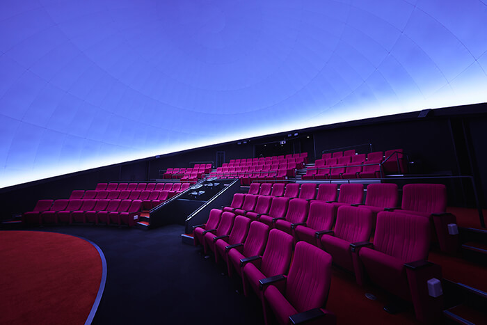 サイエンスヒルズこまつを親子で楽しむポイント|圧巻の没入感！「3Dスタジオ」で宇宙旅行へ