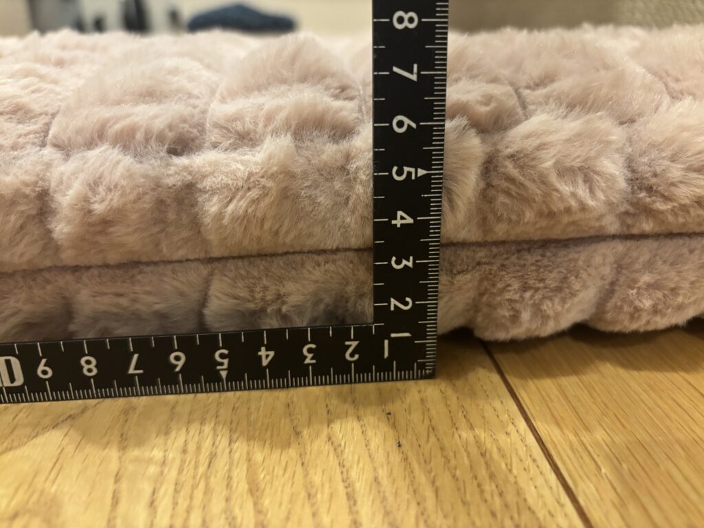 タンスのゲン60mmの極厚ラグ購入レビュー|60mmの厚さがもたらす見た目のインパクト