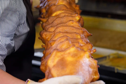 ツキトワとは？小松の街で生まれた日本一のバウムクーヘン専門店