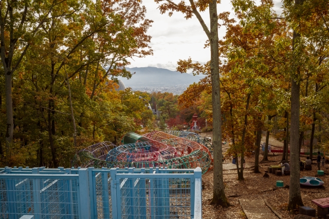 山梨の穴場スポット12選⑧「愛宕山こどもの国」