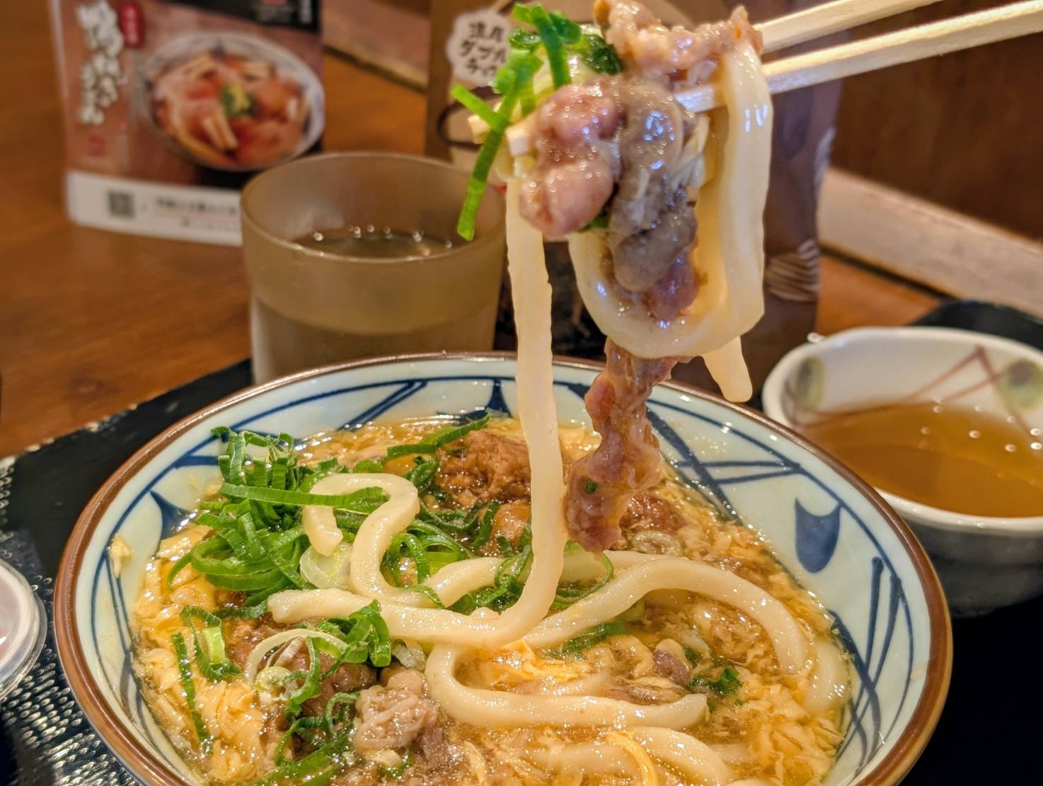 丸亀製麺の冬限定 「肉がさね玉子あんかけうどん」おすすめトッピング