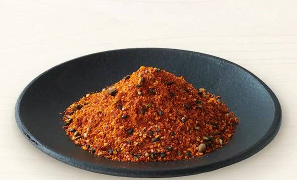 丸亀製麺の冬限定 「肉がさね玉子あんかけうどん」おすすめトッピング③香七味