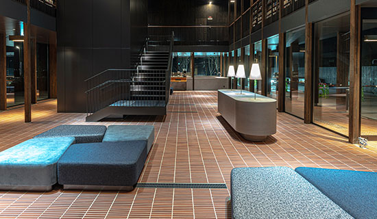 カフェ併設で長居OK！関西の大人向け図書館5選③SHINDO YARDS図書館