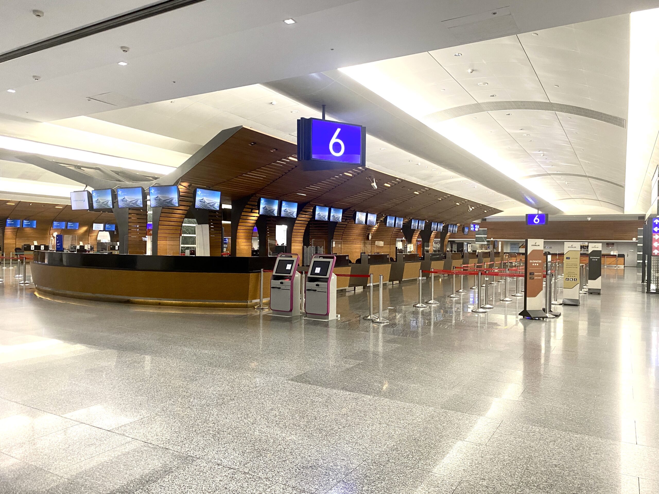 1泊2日台湾・台北旅のモデルコース　2日目　台湾桃園国際空港のチェックインカウンターに到着