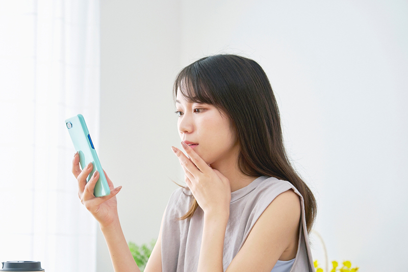 プリマヴィスタ テカリ防止スティック　「下地としての使用」と「メイク直し」どちらに使うのがオススメ？